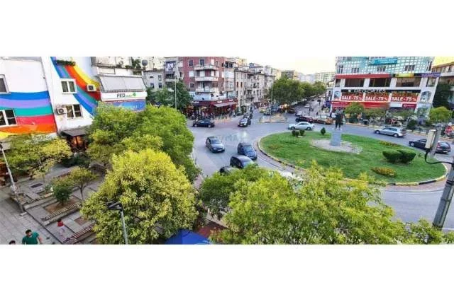 Tirane, jepet me qera ambjent biznesi Kati 1, 340 m² 5.000 Euro (sheshi Willson)
