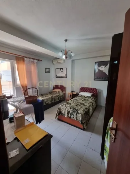 Tirane, shes apartament 2+1 Kati 3, 123 m² 180.000 Euro (SHKOLLA 1 MAJI Tirana, Albania)