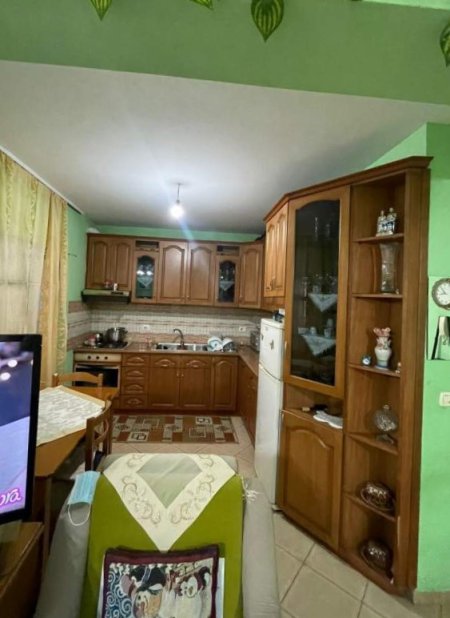 Tirane, shitet apartament 2+1+BLK Kati 1, 94 m² 120.000 Euro (garden city)