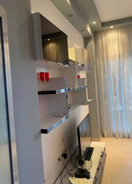 Tirane, jepet me qera apartament 2+1+BLK Kati 1, 80 m² 450 Euro (Rruga Agim Quarri, Tiranë)