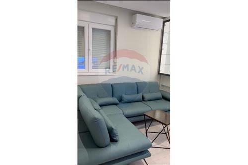 Tirane, shitet apartament 2+1+BLK Kati 4, 84 m² 20.000 Euro (Pazar i Ri)