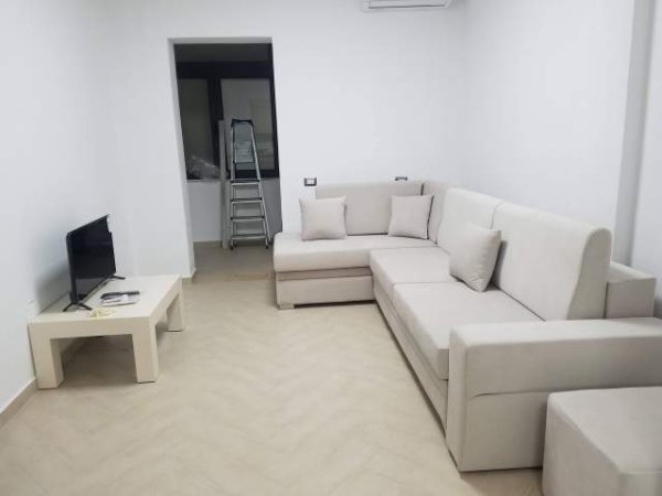 Tirane, jepet me qera apartament 1+1+BLK Kati 2, 60 m² 380 Euro (Myslym Shyri)