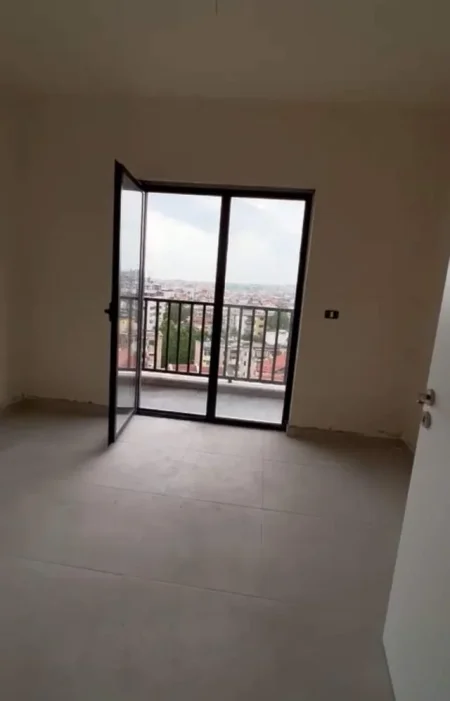 Tirane, jepet me qera apartament 2+1 Kati 10, 91 m² 600 Euro (Rruga Dibres)