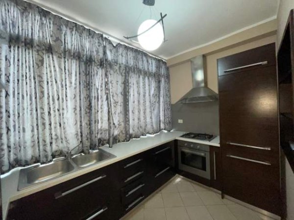 !!!  Dhene  !!!   Durres, jepet me qera apartament 1+1+BLK Kati 10, 74 m² 350 Euro (Mbi Raiffeisen Bank, ne krah te Bashkise Durres)