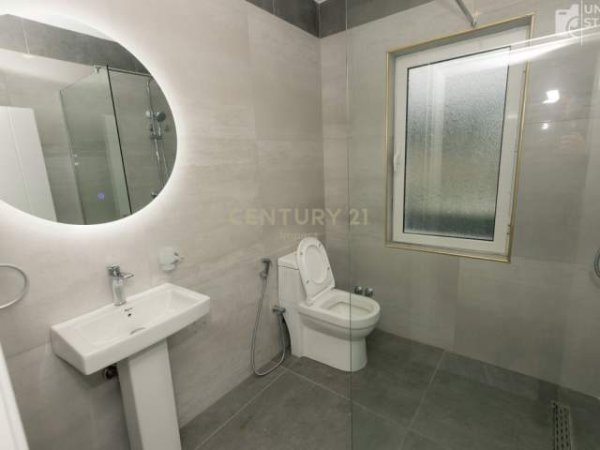 Tirane, shitet hotel Kati 5, 2.750 m² 2.200.000 Euro (Vaqarr)