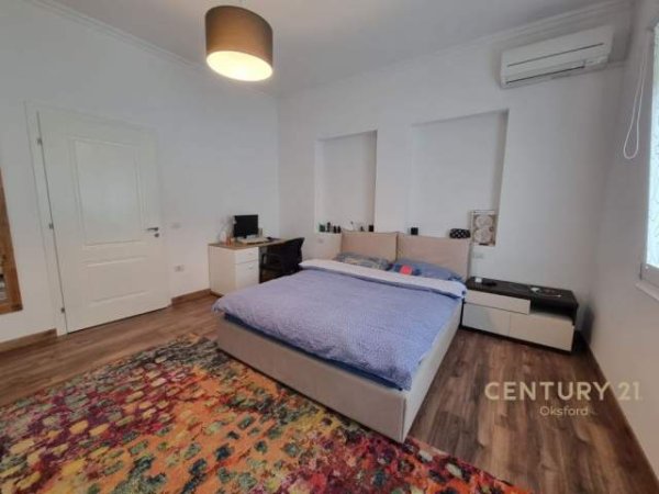 TEK RRUGA E KAVAJES, VILE 3-KATSHE PER SHITJE! 435 m² 653.000 Euro