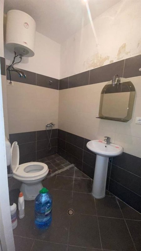 Tirane, jepet me qera garsonier Kati 3-te, 20.000 Leke (Budi)