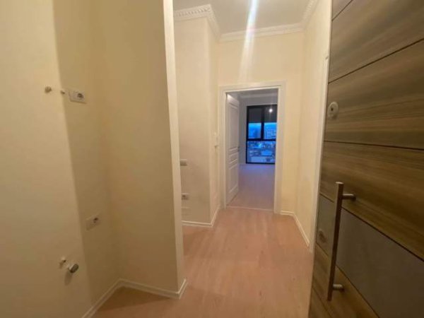Tirane, jepet me qera apartament 1+1+BLK Kati 6, 64 m² 350euro(Rruga Kongresi Manastirit)