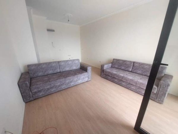 Tirane, jepet me qera apartament 1+1+BLK Kati 6, 64 m² 350euro(Rruga Kongresi Manastirit)