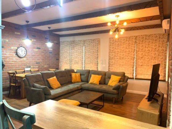 Tirane, jepet me qera 2+1 Kati 3, 104 m² 600 Euro