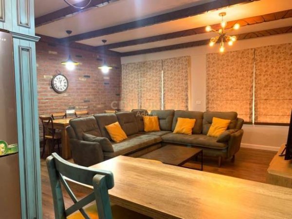 Tirane, jepet me qera 2+1 Kati 3, 104 m² 600 Euro