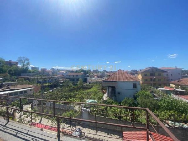 Tirane, SHESIM SHTEPI PRIVATE 2 KATESHE PRANE KOMISARIATIT NR.4, 149 m² 149.000 Euro (Komisariati 4)