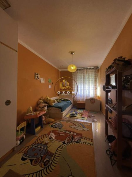 Tirane, jepet me qera apartament 2+1 Kati 9, 95 m² 700 Euro (Blloku)
