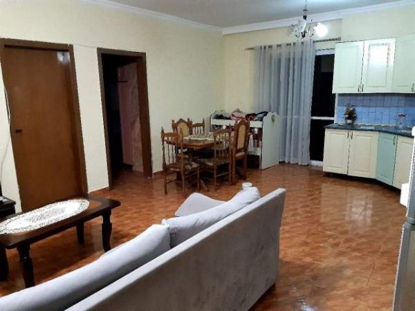 Tirane, jap me qera apartament 2+1+A+BLK Kati 1, 83 m² 35.000 Leke (Muzakët)