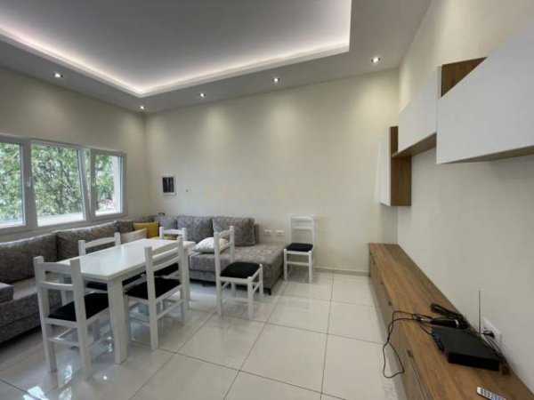 Tirane, jepet me qera apartament 1+1+A+BLK Kati 2, 75 m² 300 Euro (Jordan Misja)