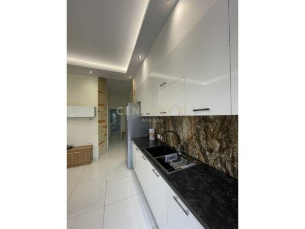 Tirane, jepet me qera apartament 1+1+A+BLK Kati 2, 75 m² 300 Euro (Jordan Misja)