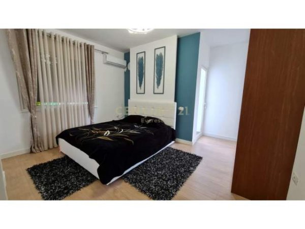Tirane, BLLOK, JEPET ME QIRA APARTAMENT 2+1, 96 m² 750 Euro