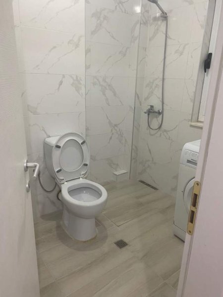 Tirane, jepet me qera apartament 1+1+BLK Kati 5, 60 m² 350 Euro (Margarita Tutulani)