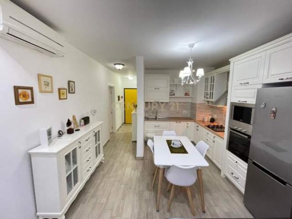 Tirane, jepet me qera apartament 2+1+A+BLK Kati 1, 600 Euro