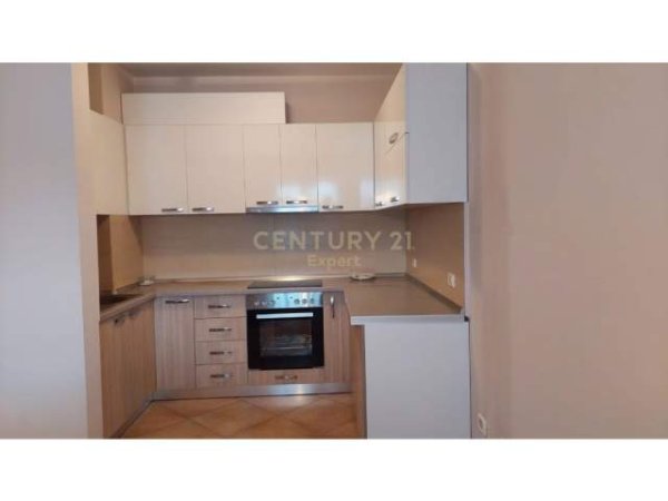 Tirane, jepet me qera apartament 2+1, 93 m² 380 Euro (Don Bosko)