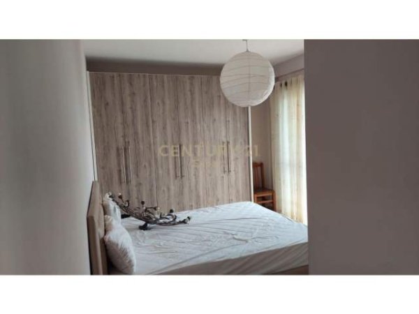 Tirane, jepet me qera apartament 2+1, 93 m² 380 Euro (Don Bosko)