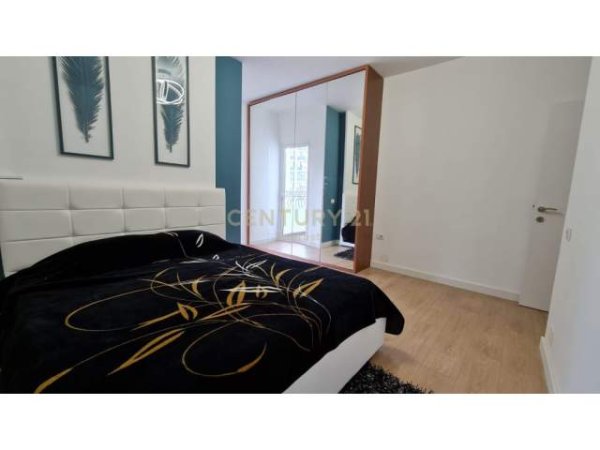 Tirane, BLLOK, JEPET ME QIRA APARTAMENT 2+1, 96 m² 750 Euro