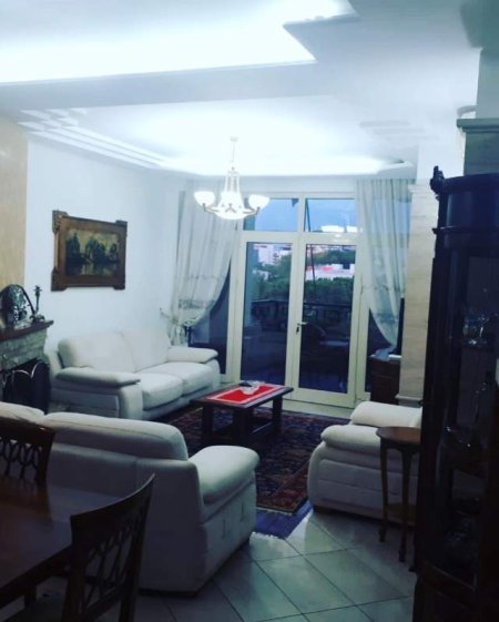 Tirane, jepet me qera apartament 3+1+BLK Kati 6, 135 m² 1.300 Euro (Ibrahim Rugova)