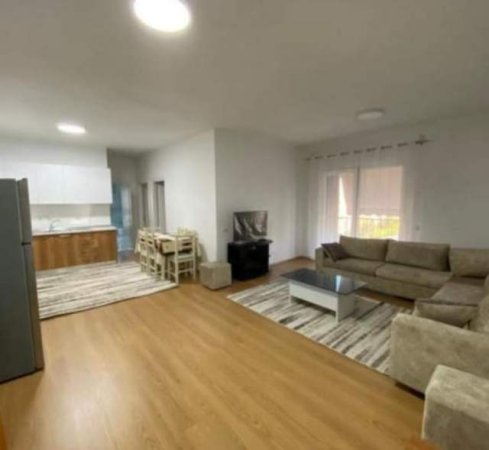 Tirane, jepet me qera apartament 3+1+BLK Kati 5, 110 m² 400 Euro (5 Maji)