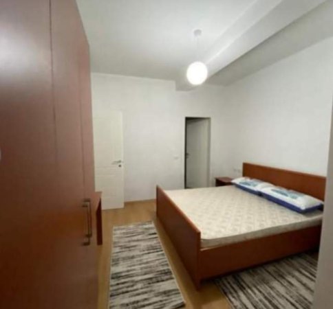 Tirane, jepet me qera apartament 3+1+BLK Kati 5, 110 m² 400 Euro (5 Maji)