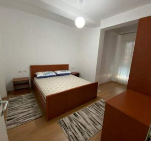 Tirane, jepet me qera apartament 3+1+BLK Kati 5, 110 m² 400 Euro (5 Maji)