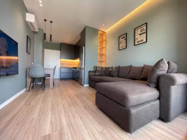 Tirane, jepet me qera apartament 1+1+A+BLK Kati 8, 62 m² 500 Euro (21 Dhjetori)