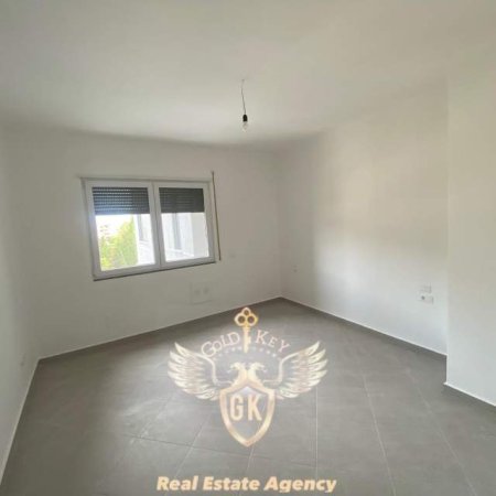 Durres, jap me qera apartament 2+1+A+BLK Kati 3, 116 m² 250 Euro (STADIUMI)
