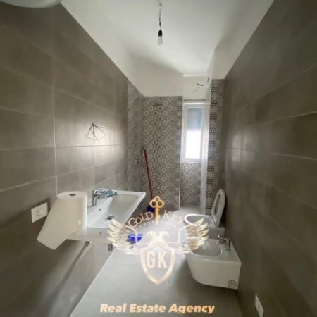 Durres, jap me qera apartament 2+1+A+BLK Kati 3, 116 m² 250 Euro (STADIUMI)