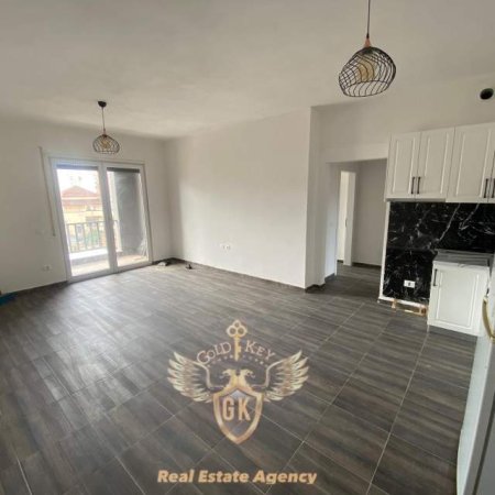 Durres, jap me qera apartament 2+1+A+BLK Kati 3, 99 m² 230 Euro (STADIUMI)