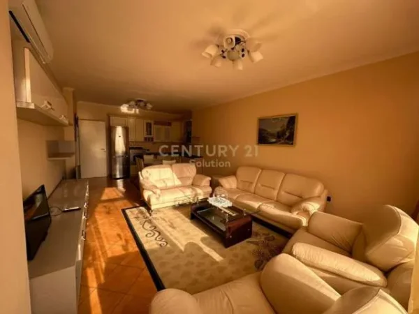 Tirane, jepet me qera apartament 2+1 Kati 4, 80 m² 550 Euro (Perballe Kompleksit Delijorgji)