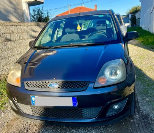 Tirane, shes makine Ford Fiesta Viti 2007, 2.500 Euro