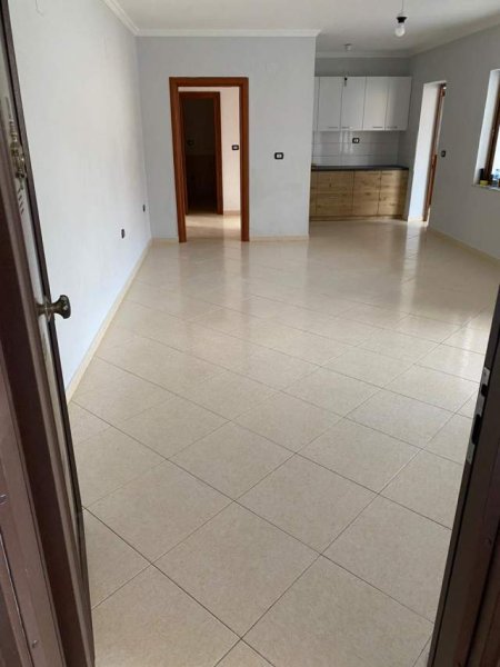 Tirane, shitet apartament 2+1 Kati 4, 114 m² 75.000 Euro