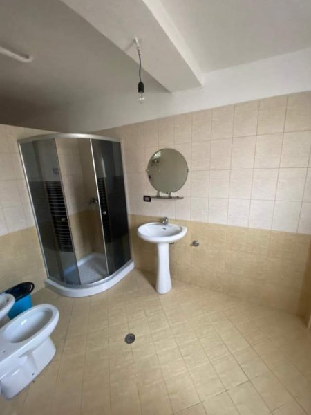 Tirane, shitet apartament 2+1 Kati 4, 114 m² 75.000 Euro