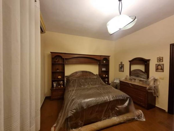 Tirane, jepet me qera apartament 3+1+BLK Kati 5, 400 Euro (Pranë Spar)
