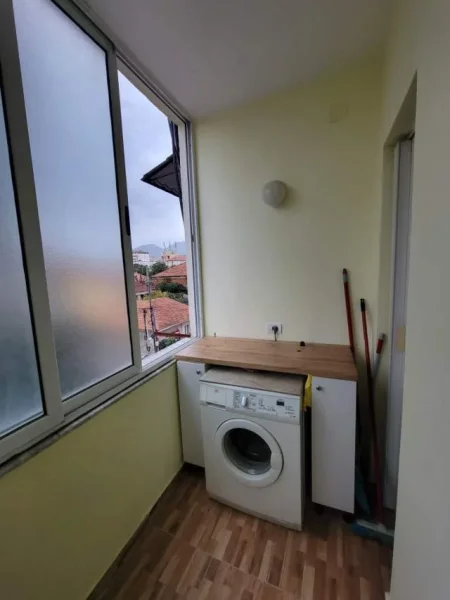 Tirane, jepet me qera apartament 1+1 Kati 2, 55 m² 50.000 Leke