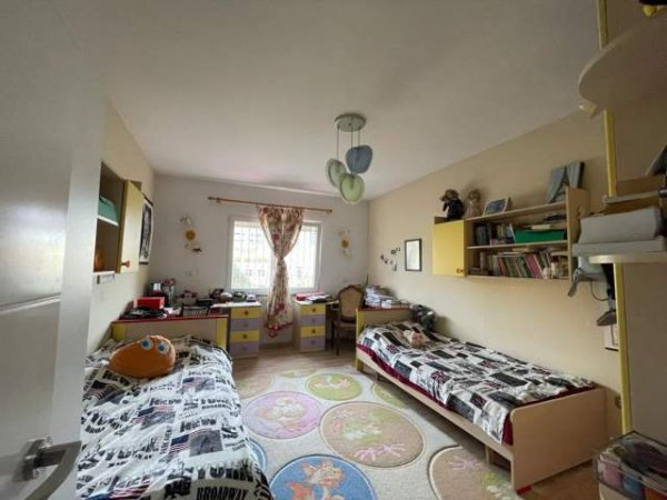 Tirane, shitet apartament 3+1+BLK Kati 3, 125 m² 225.000 Euro (Bulevardi Zogu I)