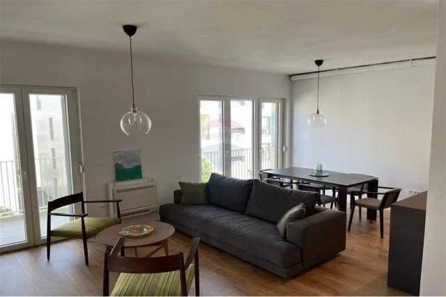 Tirane, jepet me qera apartament 2+1+A Kati 1, 117 m² 1.250 Euro (rezidenca park Life)