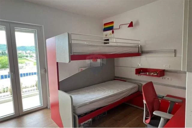 Tirane, jepet me qera apartament 2+1+A Kati 1, 117 m² 1.250 Euro (rezidenca park Life)