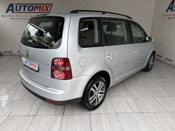 Tirane, shes makine Volkswagen touran Viti 2008, 5.600 Euro