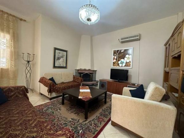 Tirane, jepet me qera apartament 2+1 Kati 2, 110 m² 400 Euro (Kopshti Zoologjik)