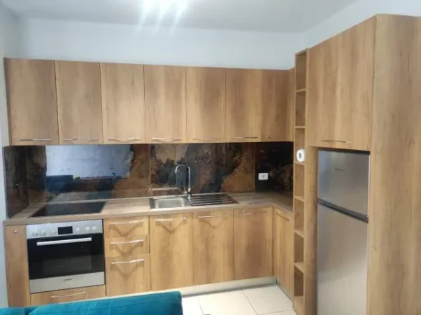 Tirane, jepet me qera apartament Kati 6, 100 m² 550 Euro  tek ish fusha e aviacionit