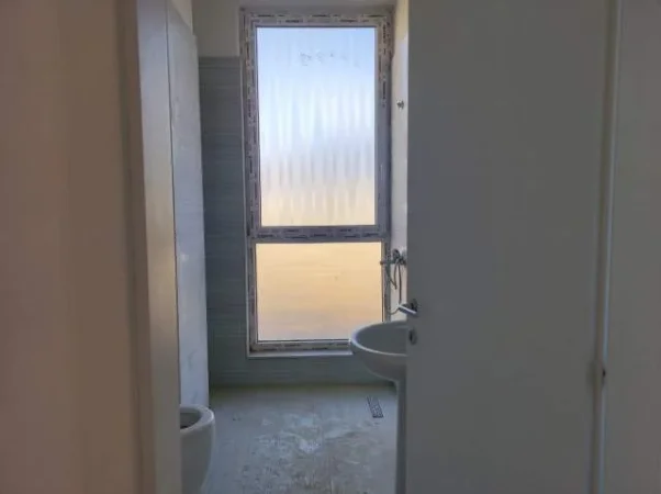 Tirane, jepet me qera 1+1 Kati 1, 60 m² 350 € tek bulevardi i ri kompleksi avid