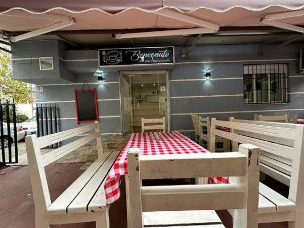 Tirane, shitet bar-kafe Kati 0, 95 m² 125.000 Euro (vasil shanto)
