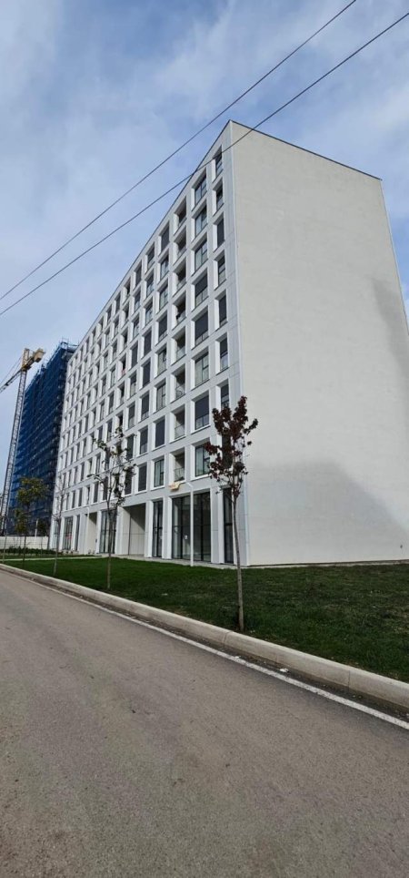 Tirane, jepet me qera ambjent biznesi Kati 0, 75 m² 700 Euro (Filip Jano)