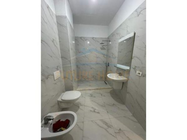 Tirane, shitet apartament 1+1 Kati 1, 76 m² 84.000 Euro (Yzberisht)